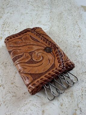 Vintage Hand Tooled Leather Key Holder Unisex Western Floral Whip Stitch Snap